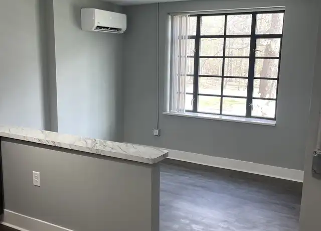 Property at 931 Covington Dr Unit 206, Highland Park, MI, 48203, 1 bed, 1 bath, [object Object]