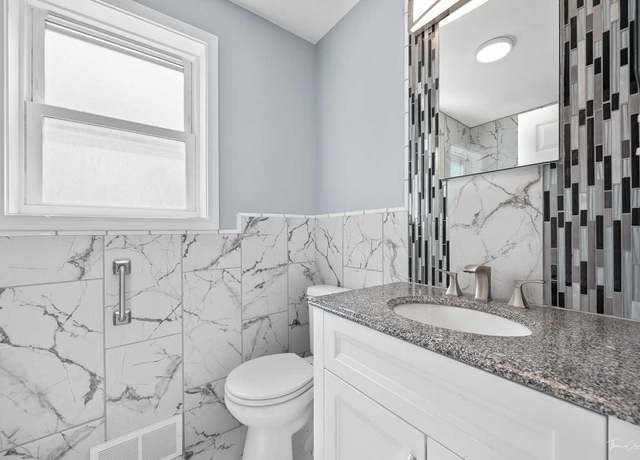 Photo of 724 Justina St Unit NA, Hinsdale, IL 60521