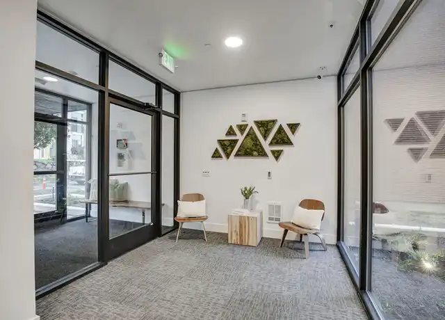 Property at Lakeview Apartments - 2227 Yale Ave E, Seattle, WA, 98102, 0 beds, 1 bath, [object Object]