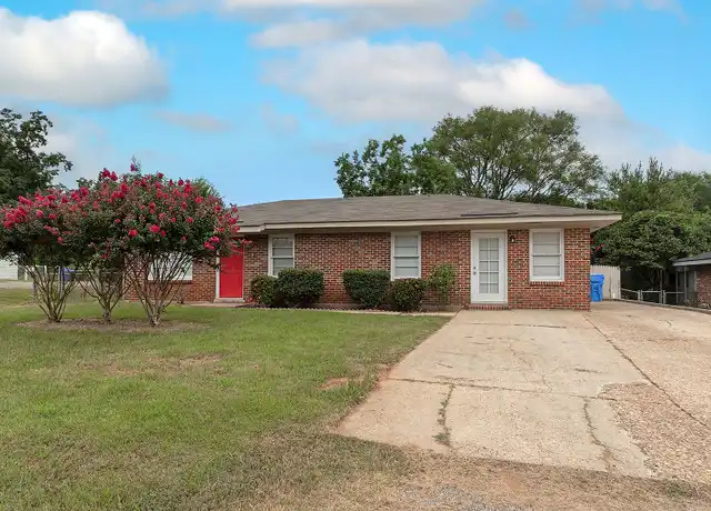 Property at 1001 Gipson St, Prattville, AL, 36066, 3 beds, 1 bath, [object Object]