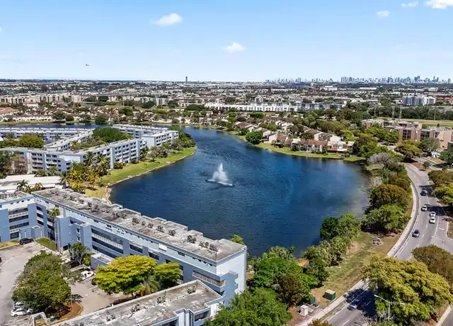 Property at 9340 Fontainebleau Blvd Unit W503, Miami, FL, 33172, 3 beds, 2 baths, [object Object]
