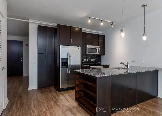Property at 300 W Grand Ave #301, Chicago, IL, 60654, 1 bed, 1 bath, [object Object]