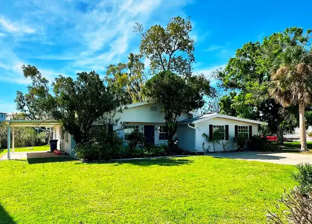 Property at 812 Bayview Dr, Nokomis, FL, 34275, 3 beds, 2 baths, [object Object]