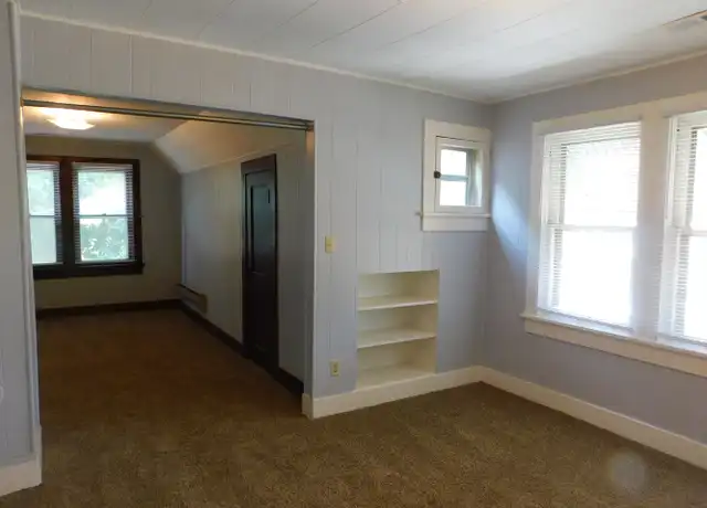 Property at 320 W 2nd Ave Unit 3, El Dorado, KS, 67042, 1 bed, 1 bath, [object Object]