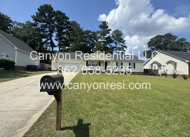 Property at 815 Turkey Ridge Dr, Fayetteville, NC, 28314, 4 beds, 2 baths, [object Object]