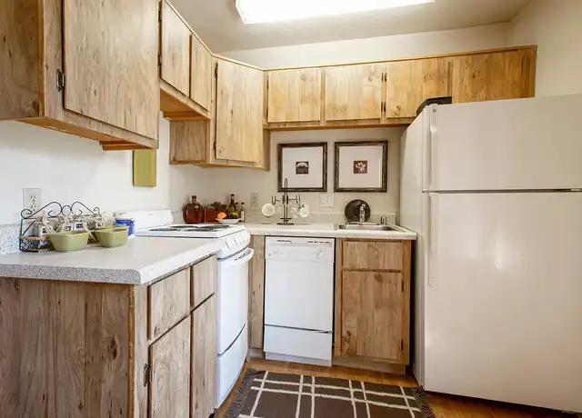 Property at Comanche Wells - 3400 Comanche Rd NE, Albuquerque, NM, 87107, 2 beds, 1 bath, [object Object]