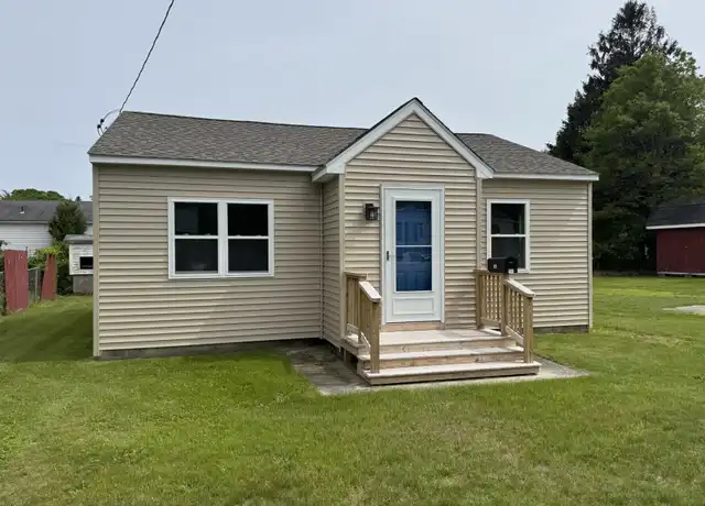 Property at 184 Midway Oval, Groton, CT, 06340, 2 beds, 1 bath, [object Object]