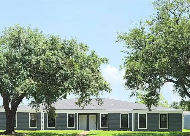 Property at 2502 Oak Park Blvd, Lake Charles, LA, 70601, 3 beds, 2 baths, [object Object]