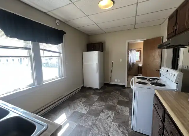 Property at 1316 12th Ave N, Fargo, ND, 58102, 3 beds, 2 baths, [object Object]