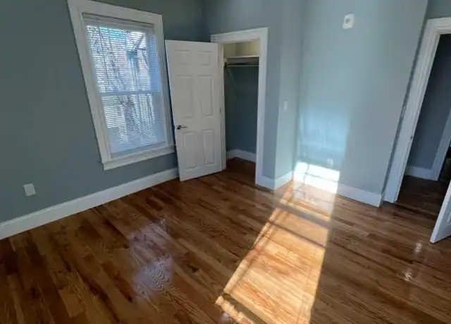 Property at 376 Oxford St, Somerville, MA, 02143, 2 beds, 1 bath, [object Object]