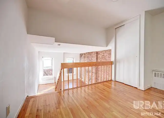 Property at 35 Grove St Unit 4D, New York, NY, 10014, 0 beds, 1 bath, [object Object]