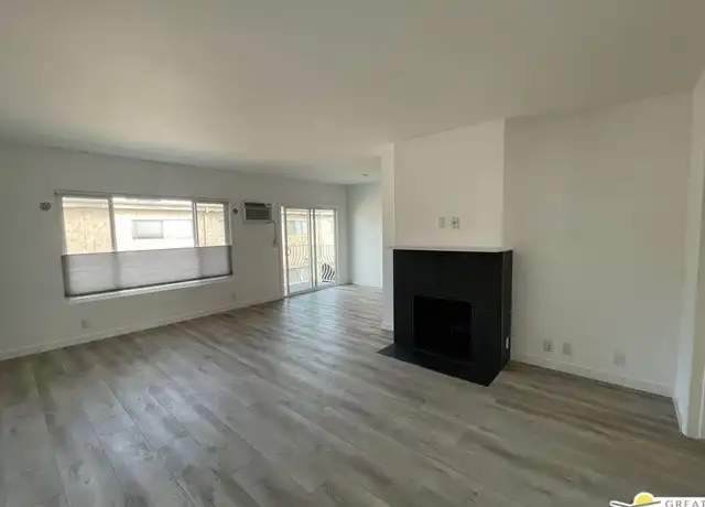 Property at 2645 28th St Unit 05, Santa Monica, CA, 90405, 1 bed, 1 bath, [object Object]