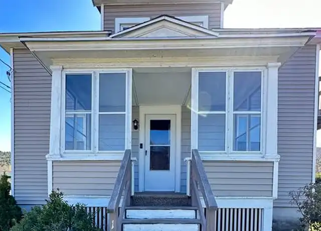 Property at 173 Main St Unit Lower Unit, Gorham, NH, 03581, 2 beds, 1 bath, [object Object]