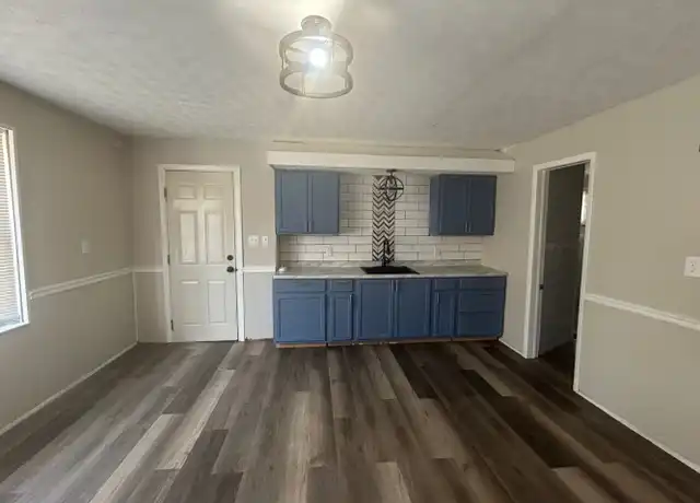 Property at 4017 E 54th St Unit DN Unit, Newburgh Heights, OH, 44105, 2 beds, 1 bath, [object Object]