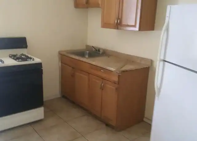 Property at 6037 Pine St Unit 2nd Floor, Philadelphia, PA, 19143, 1 bed, 1 bath, [object Object]