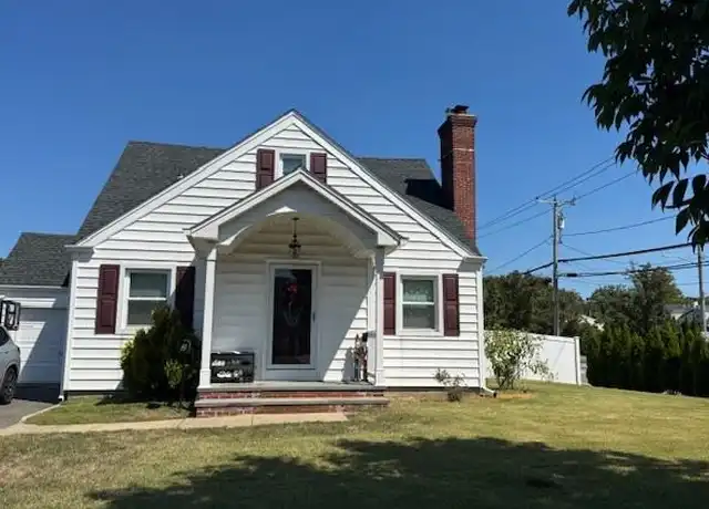 Property at 2 Dorcas Ave, Syosset, NY, 11791, 4 beds, 2 baths, [object Object]