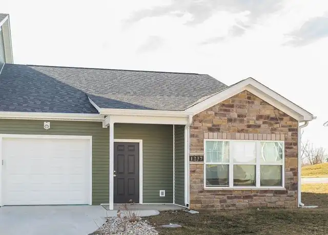 Property at 1237 W Rangeview Cir, Bloomington, IN, 47403, 3 beds, 2 baths, [object Object]