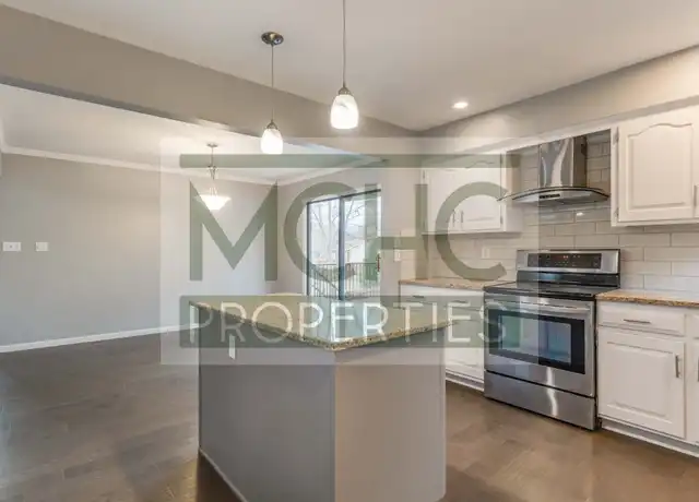 Property at 7837 W 112th St, Overland Park, KS, 66210, 4 beds, 2.5 baths, [object Object]