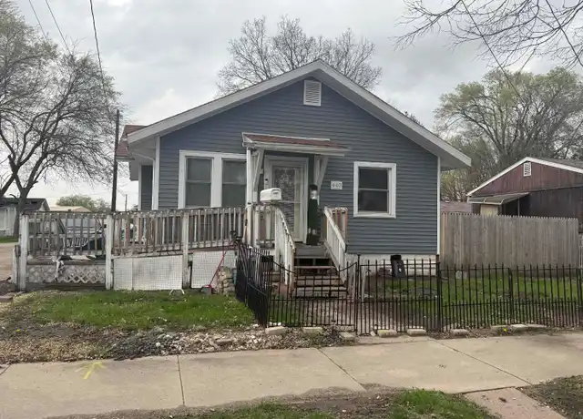 Property at 440 Dawson St, Waterloo, IA, 50703, 3 beds, 1 bath, [object Object]