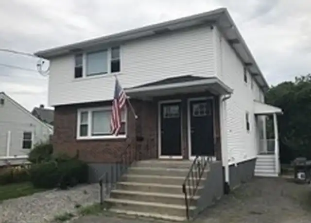 Property at 17 French St Unit 17, Watertown, MA, 02472, 3 beds, 2 baths, [object Object]
