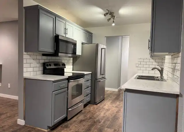 Property at 750 N 143rd St, Seattle, WA, 98133, 1 bed, 1 bath, [object Object]