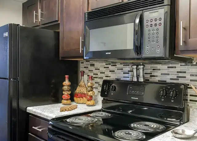 Property at Greentree - 1120 Mac Arthur Dr, Carrollton, TX, 75007, 1 bed, 1 bath, [object Object]