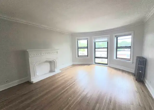 Property at 6204 N Rockwell St Unit 3, Chicago, IL, 60659, 1 bed, 1 bath, [object Object]