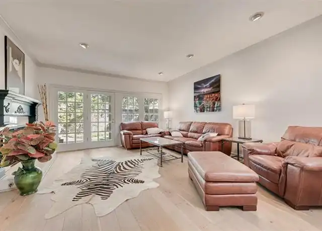 Property at 4649 N O'Connor Rd, Irving, TX, 75062, 2 beds, 2.5 baths, [object Object]