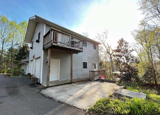 Photo of 9740 Deerhaven Ln, Great Falls, VA 22066