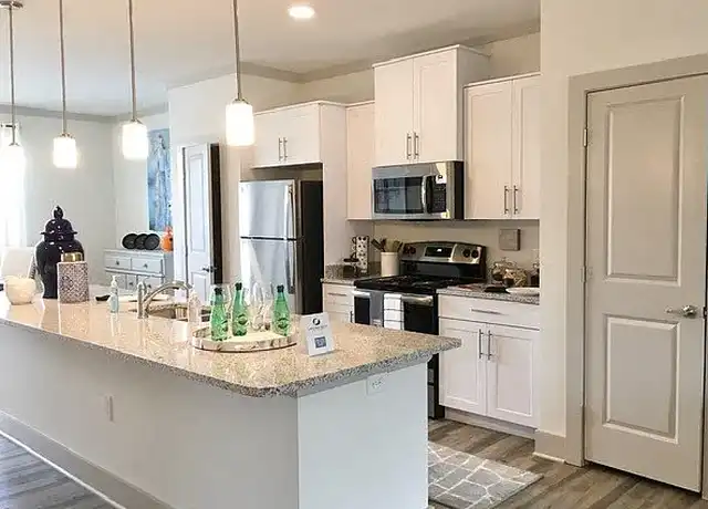 Property at White Oak Grove Apartments - 275 Hazel Mill Rd, Asheville, NC, 28806, 2 beds, 2 baths, [object Object]