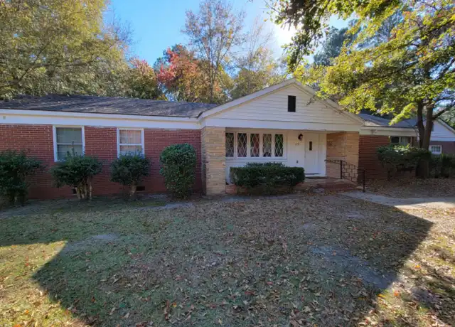 Property at 218 S Edgewood Dr, Statesboro, GA, 30458, 4 beds, 2 baths, [object Object]