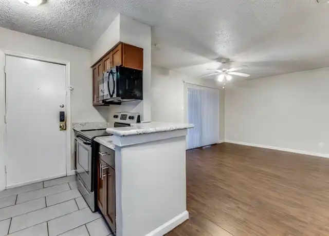 Property at 811 Skillman St #206, Dallas, TX, 75214, 1 bed, 1 bath, [object Object]