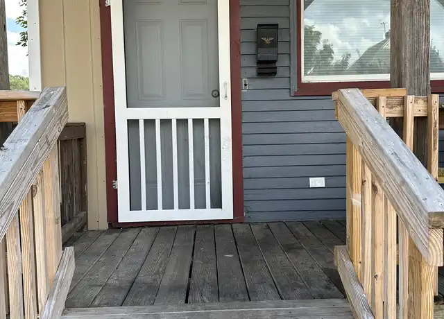 Property at 420 Waldo St Unit B, New Castle, PA, 16101, 2 beds, 1 bath, [object Object]