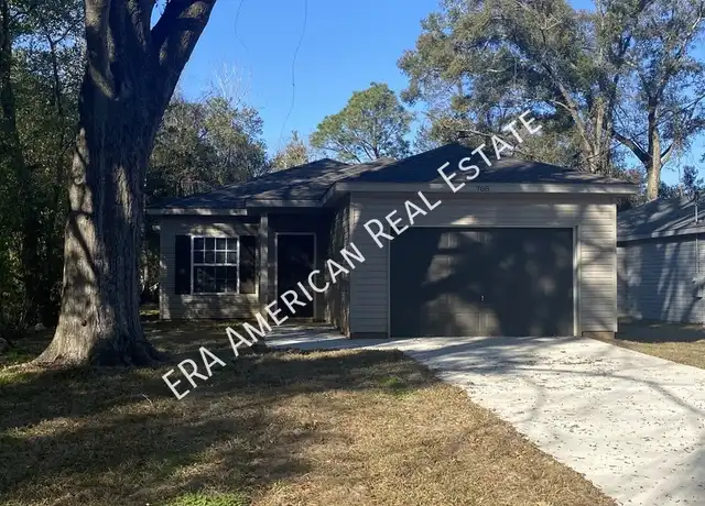 Property at 708 E Robinson Ave, Crestview, FL, 32539, 3 beds, 2 baths, [object Object]