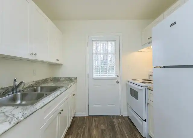 Property at Belmont Crossing - 1940 Atlanta Rd SE, Smyrna, GA, 30080, 2 beds, 1 bath, [object Object]