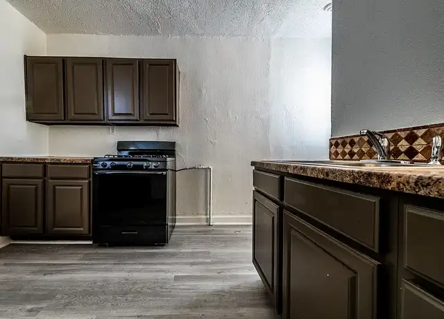 Property at 8456 S Wabash Ave, Chicago, IL, 60619, 2 beds, 1 bath, [object Object]
