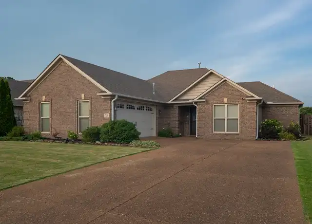 Property at 34 Hillside Lndg, Jackson, TN, 38305, 3 beds, 2 baths, [object Object]