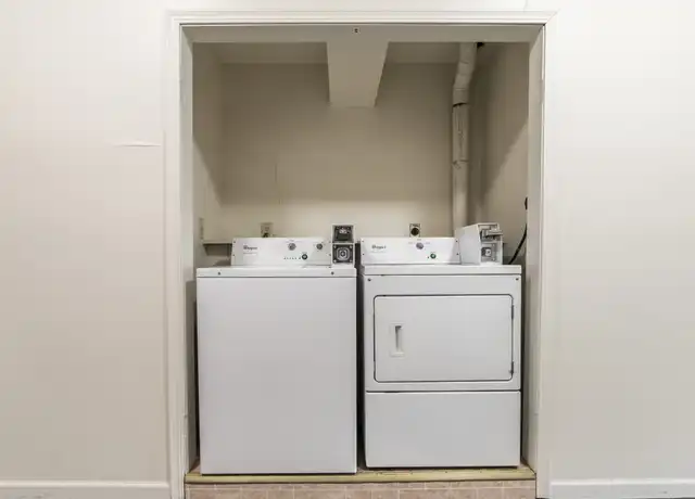 Property at 820 Edgebrook Dr Unit 1, DeKalb, IL, 60115, 3 beds, 1 bath, [object Object]