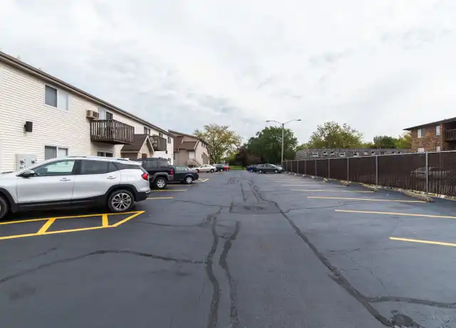 Property at 820 Edgebrook Dr Unit 1, DeKalb, IL, 60115, 3 beds, 1 bath, [object Object]