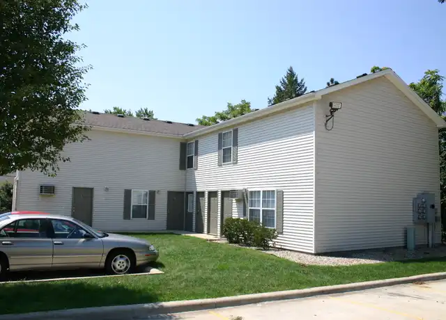 Property at 326 E Vernon Ave Unit 01, Normal, IL, 61761, 1 bed, 1 bath, [object Object]
