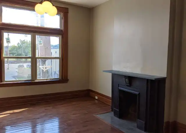 Property at 12 E 16th St Apt 1, Covington, KY, 41011, 1 bed, 1 bath, [object Object]