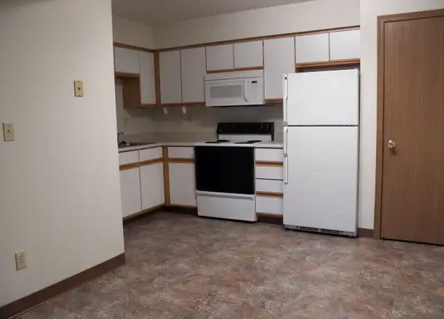 Property at 125 E Boyson Rd #603, Hiawatha, IA, 52233, 2 beds, 1 bath, [object Object]