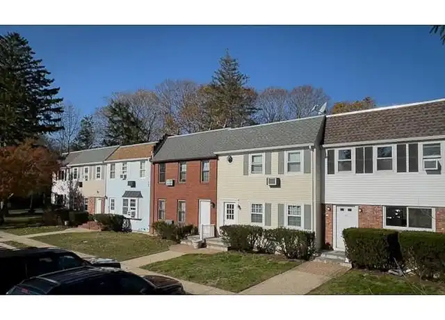 Property at 164 Montauk Hwy Unit 4, Hampton Bays, NY, 11946, 1 bed, 1 bath, [object Object]