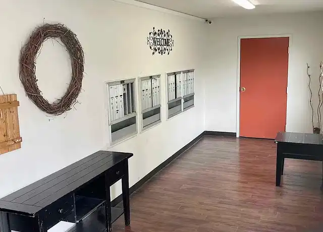 Property at North Point Commons - 2929 N Summit St, Toledo, OH, 43611, 1 bed, 1 bath, [object Object]