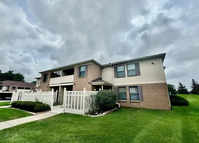 Property at 19536 Northridge Dr, Northville, MI, 48167, 2 beds, 2 baths, [object Object]