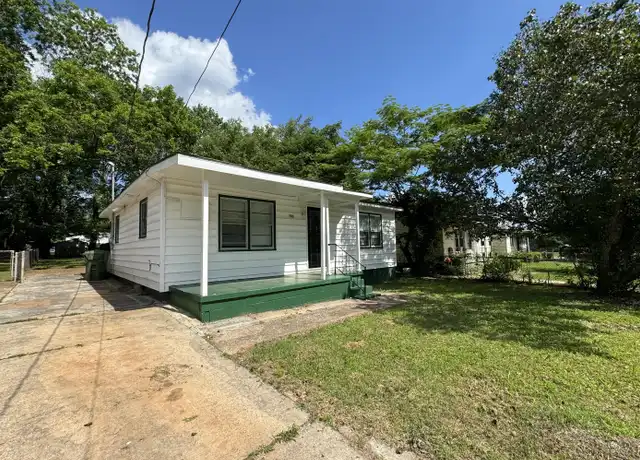 Property at 1706 Chester St NW, Huntsville, AL, 35816, 3 beds, 1 bath, [object Object]
