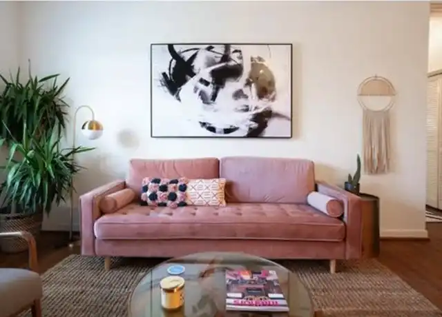 Property at 429 Hawthorne St Unit 4, Houston, TX, 77006, 1 bed, 1 bath, [object Object]