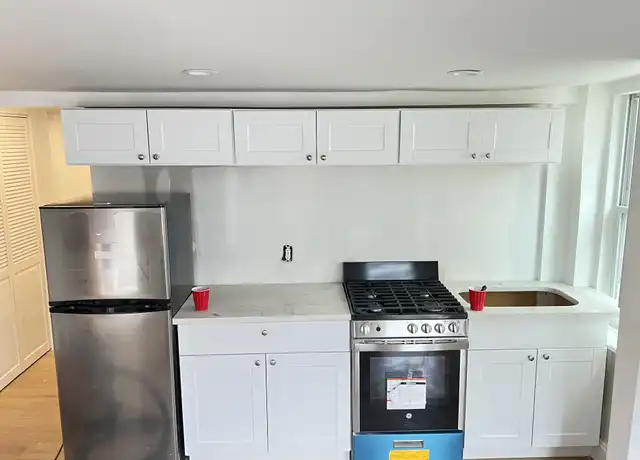 Property at 20 Long St Apt 2, Jersey City, NJ, 07305, 2 beds, 2 baths, [object Object]