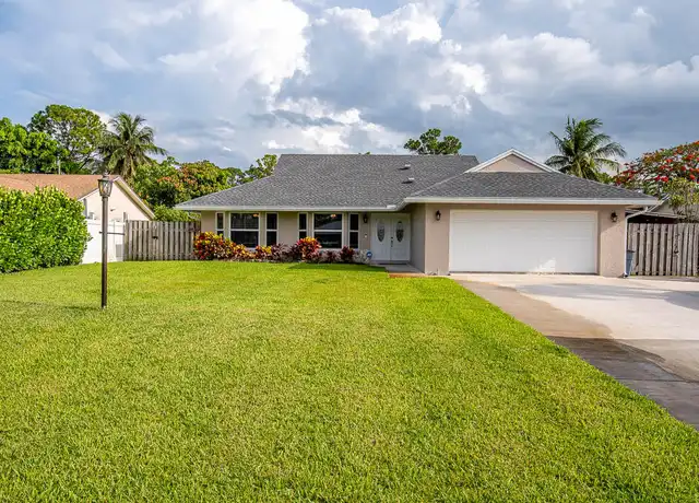 Property at 5290 Pine Tree Dr, Delray Beach, FL, 33484, 3 beds, 2.5 baths, [object Object]