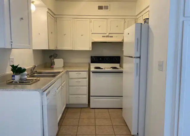Property at 10735 N Western Ave Unit 10723E, Oklahoma City, OK, 73114, 2 beds, 2 baths, [object Object]